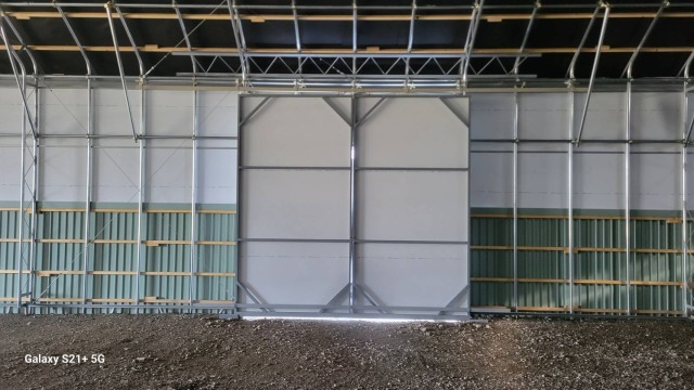 今金町、D型倉庫の代用として