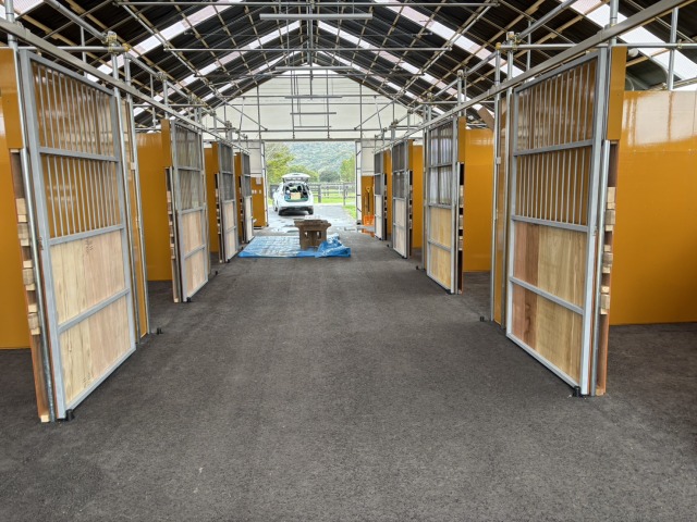 浦河町、簡易厩舎、馬房